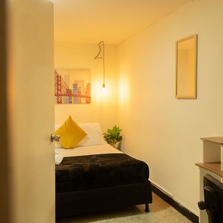 Africa House-Casa Hotel Laureles-La70 Medellín Eksteriør bilde