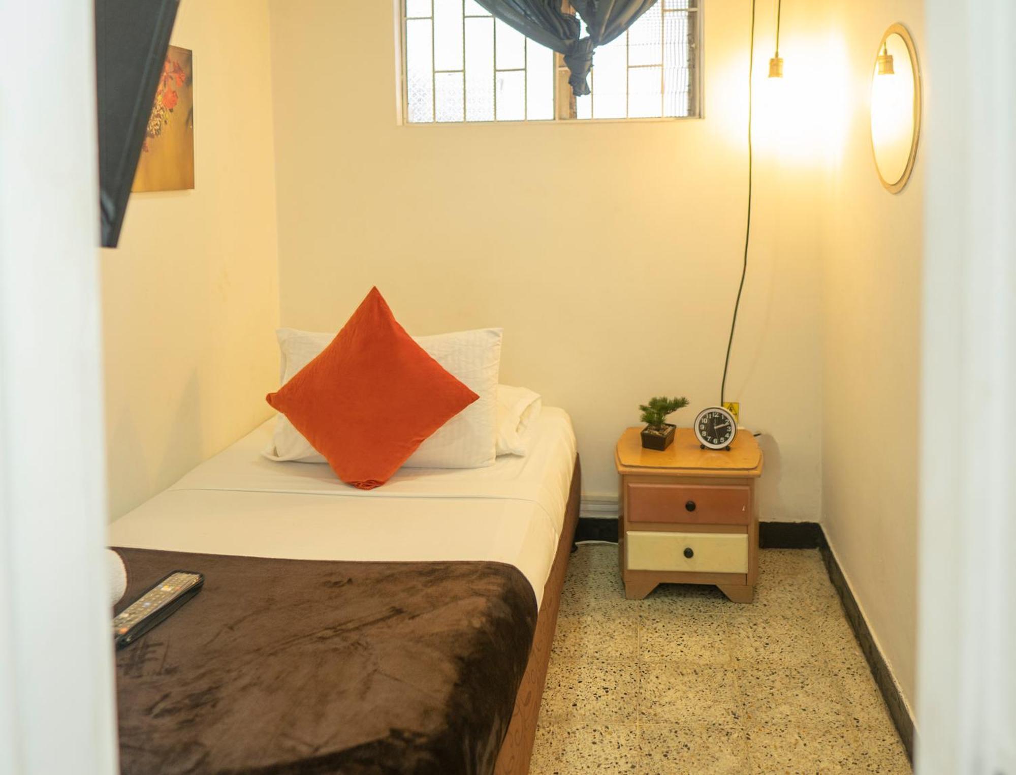Africa House-Casa Hotel Laureles-La70 Medellín Eksteriør bilde