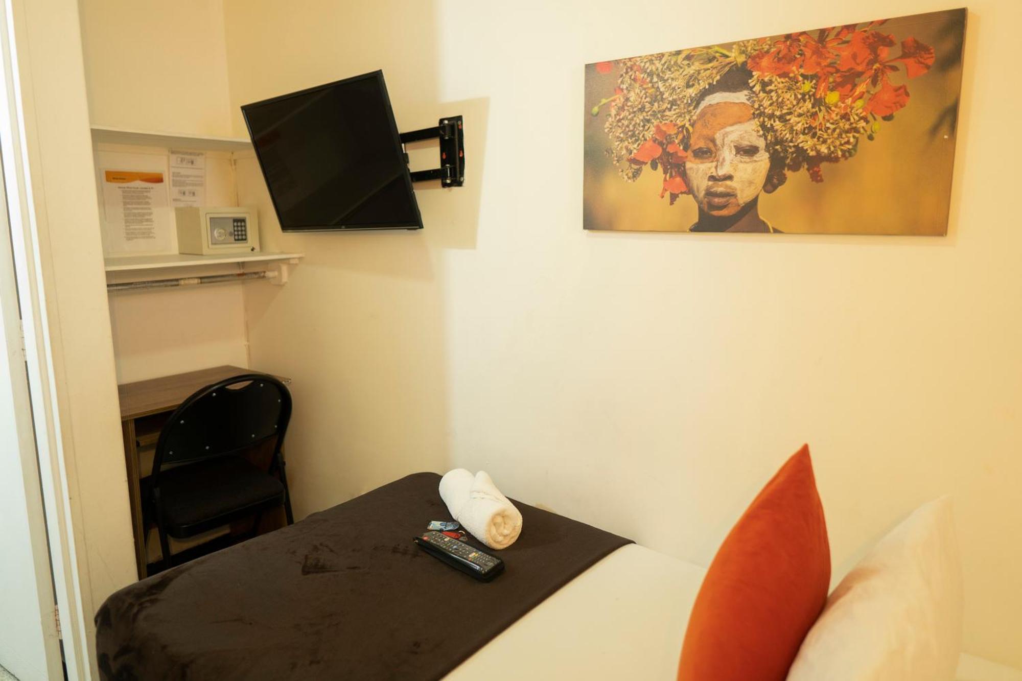 Africa House-Casa Hotel Laureles-La70 Medellín Eksteriør bilde