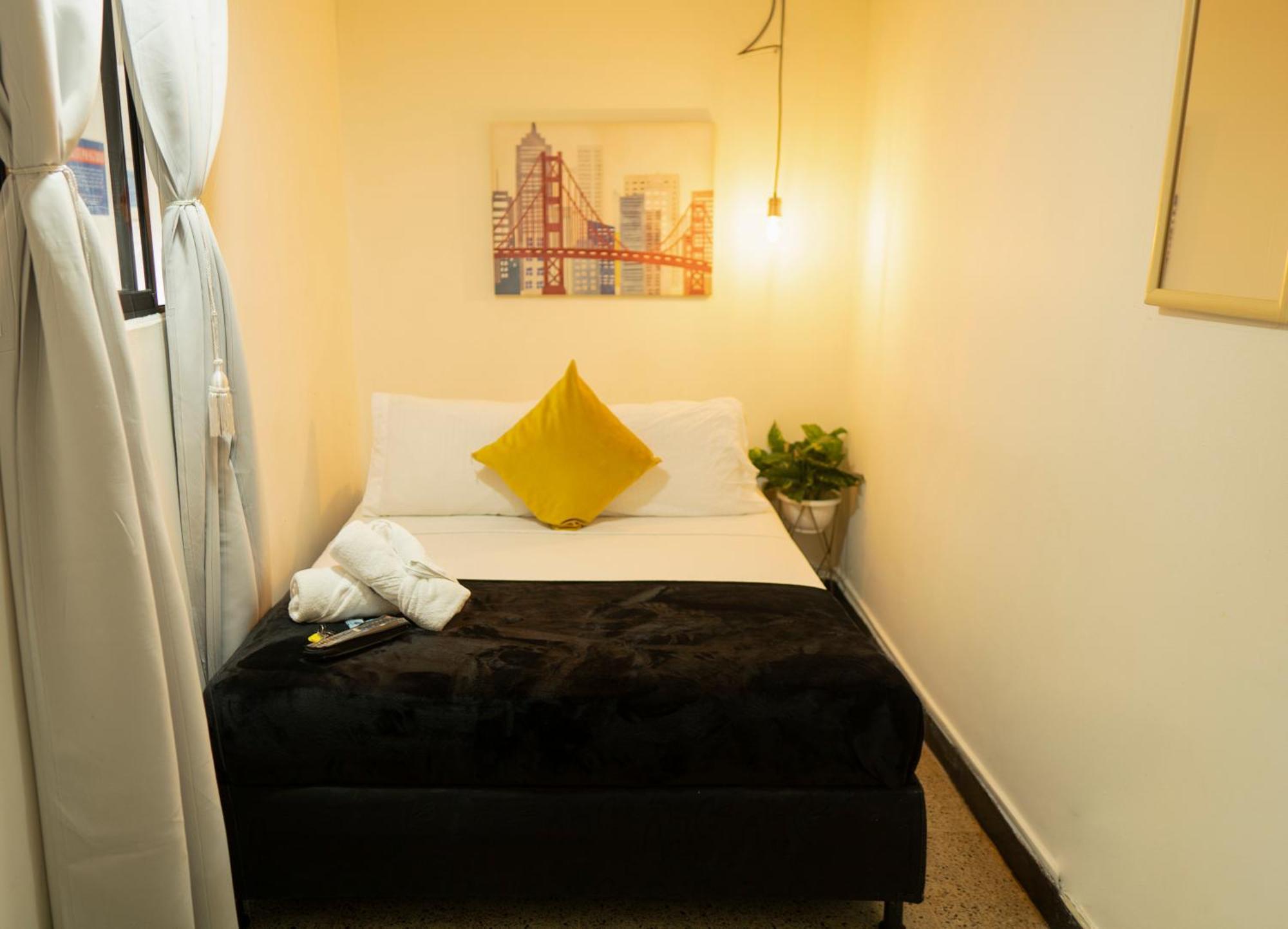 Africa House-Casa Hotel Laureles-La70 Medellín Eksteriør bilde