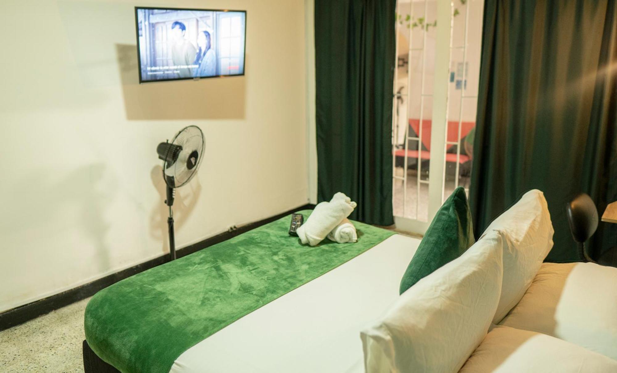 Africa House-Casa Hotel Laureles-La70 Medellín Eksteriør bilde