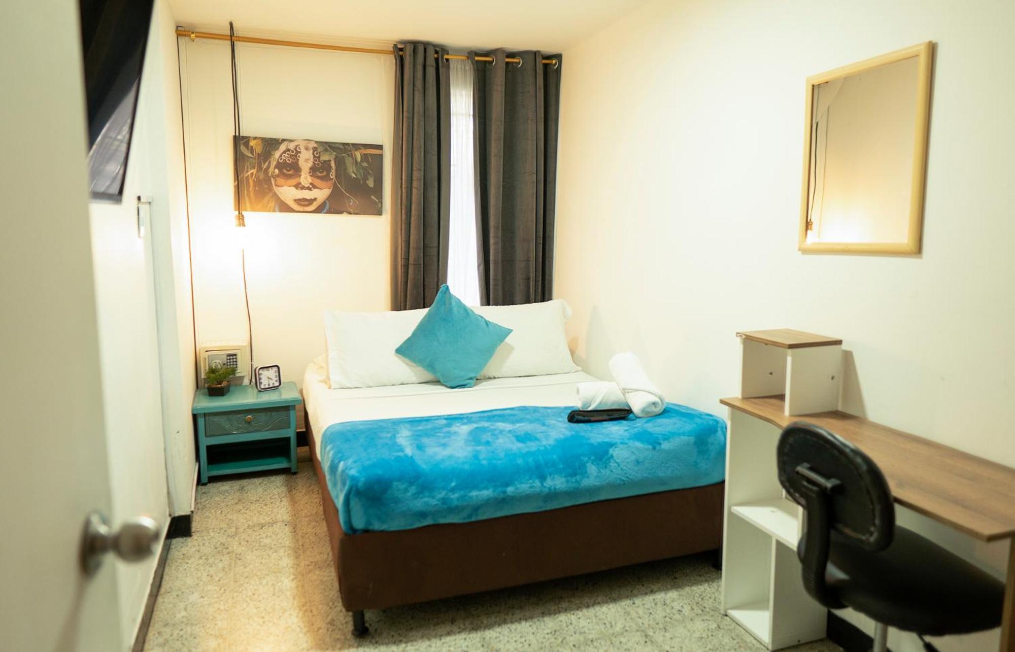 Africa House-Casa Hotel Laureles-La70 Medellín Eksteriør bilde