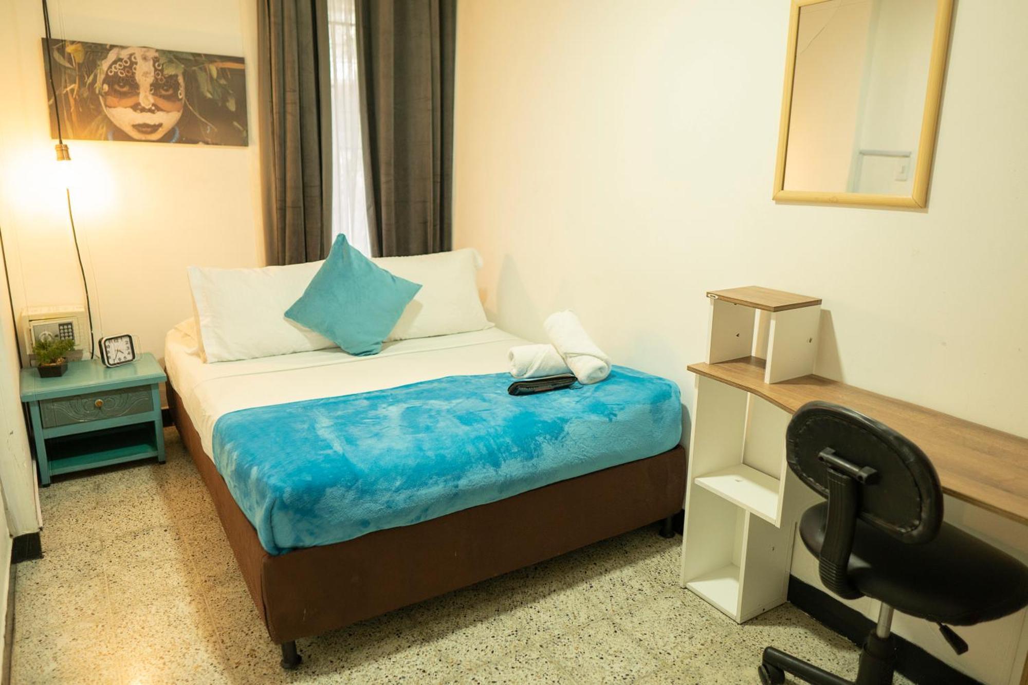 Africa House-Casa Hotel Laureles-La70 Medellín Eksteriør bilde