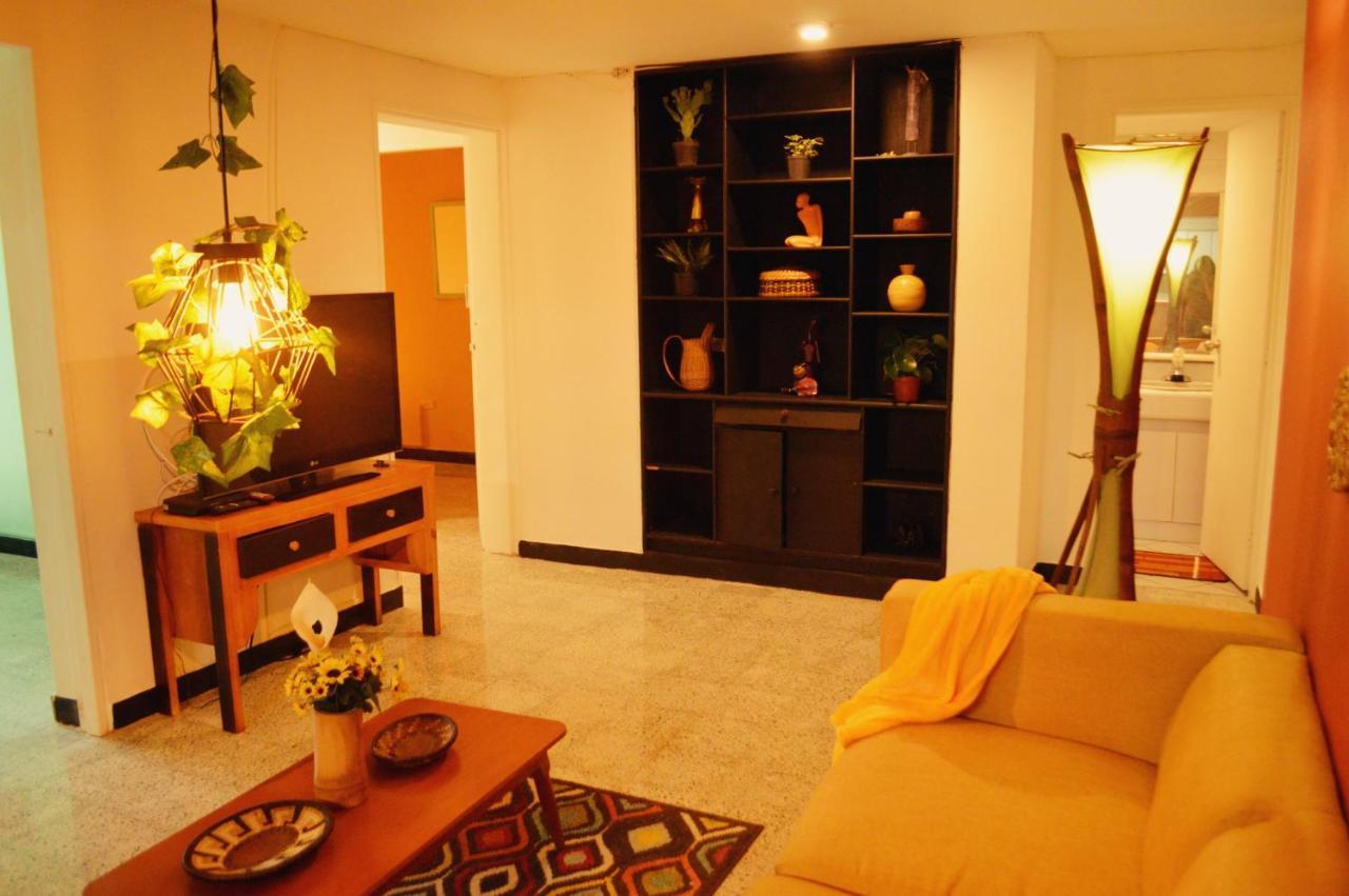 Africa House-Casa Hotel Laureles-La70 Medellín Eksteriør bilde