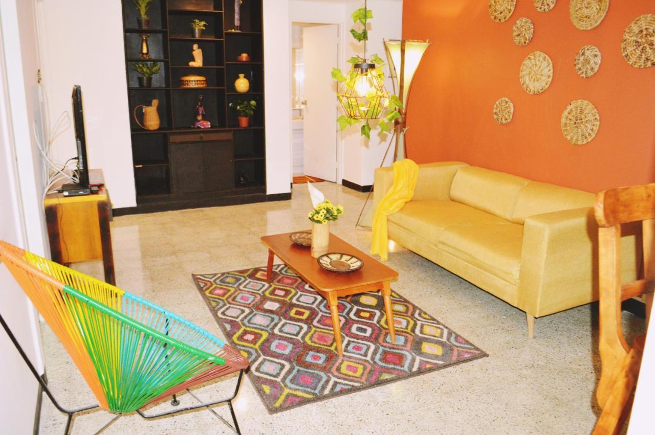 Africa House-Casa Hotel Laureles-La70 Medellín Eksteriør bilde
